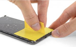 iPhone 11 Ekran Değişimi Adım 2