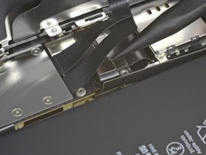 iPhone 11 Ekran Değişimi Adım 7-1